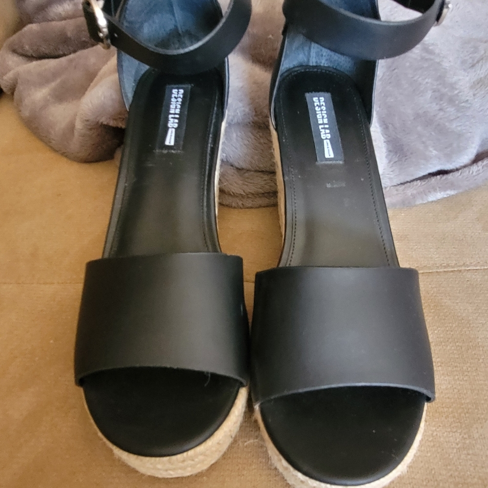 Design Lab by Lord & Taylor Black Wedge Sandal